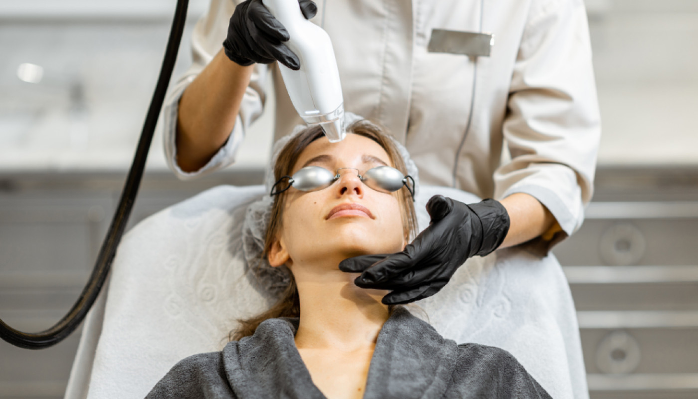 La réflexologie faciale au laser, une méthode de sevrage du tabac douce et efficace !